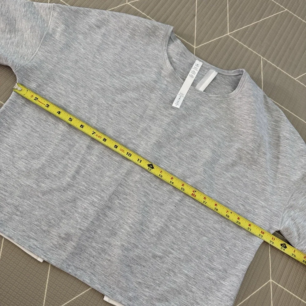 Lululemon Minimal Short Sleeve Size‎ 12 Heathered Power Gray